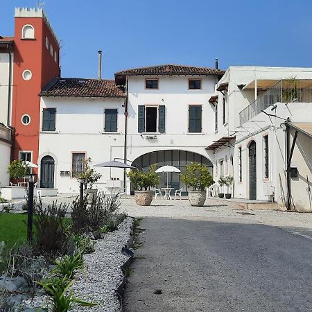 Country Esmera Desenzano del Garda Zewnętrze zdjęcie